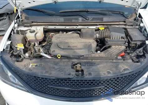 2020 Chrysler Pacifica Touring L из США, поврежденный, VIN 2C4RC1BG8LR108231